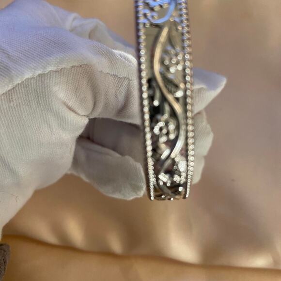 Pure copper magnetic therapy bangle bracelet with a floral pattern - Picture 2 of 8